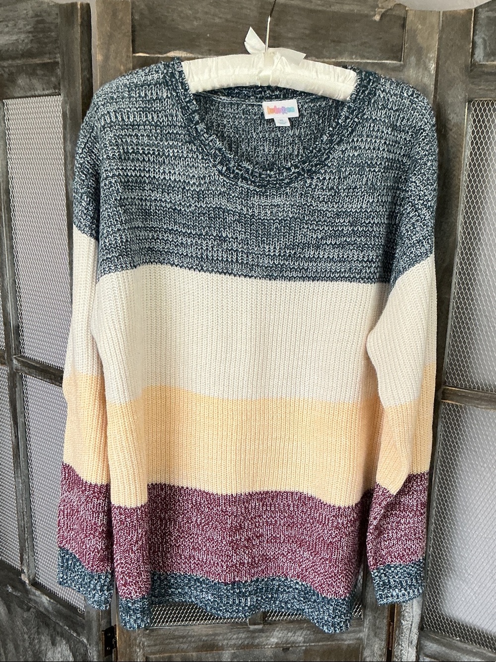 LuLaRoe Mariah sweater
